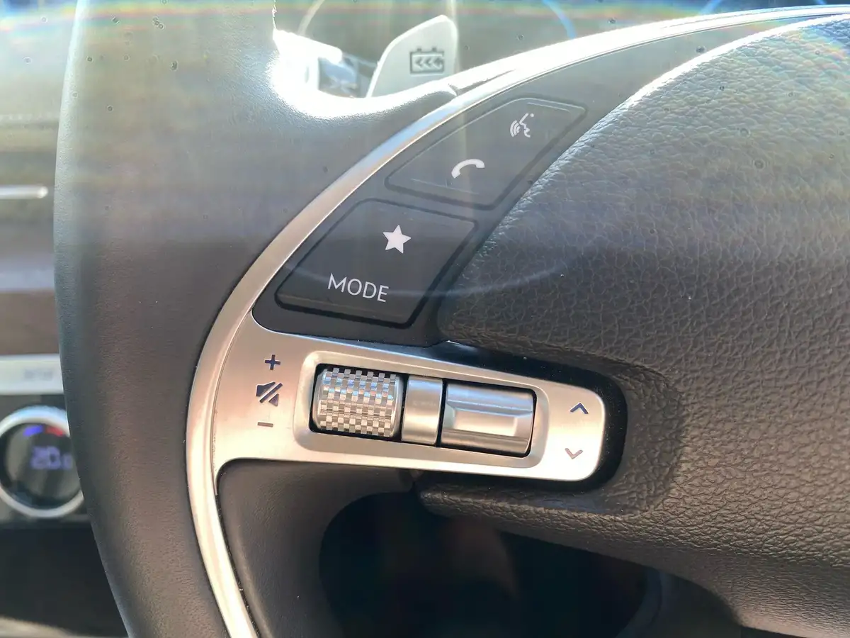 2023-genesis-g80-e-luxury-line-big-17