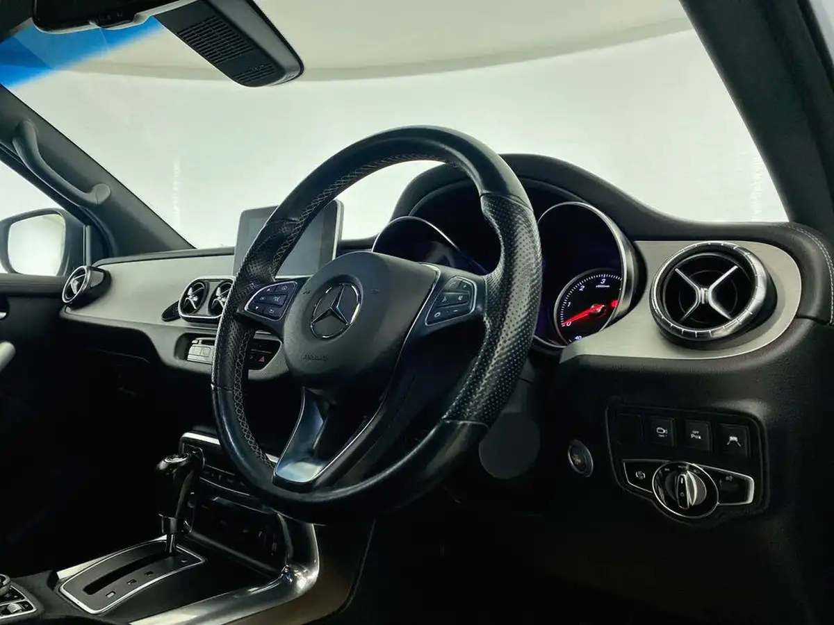2020-mercedes-benz-x-class-30td-350-power-big-30