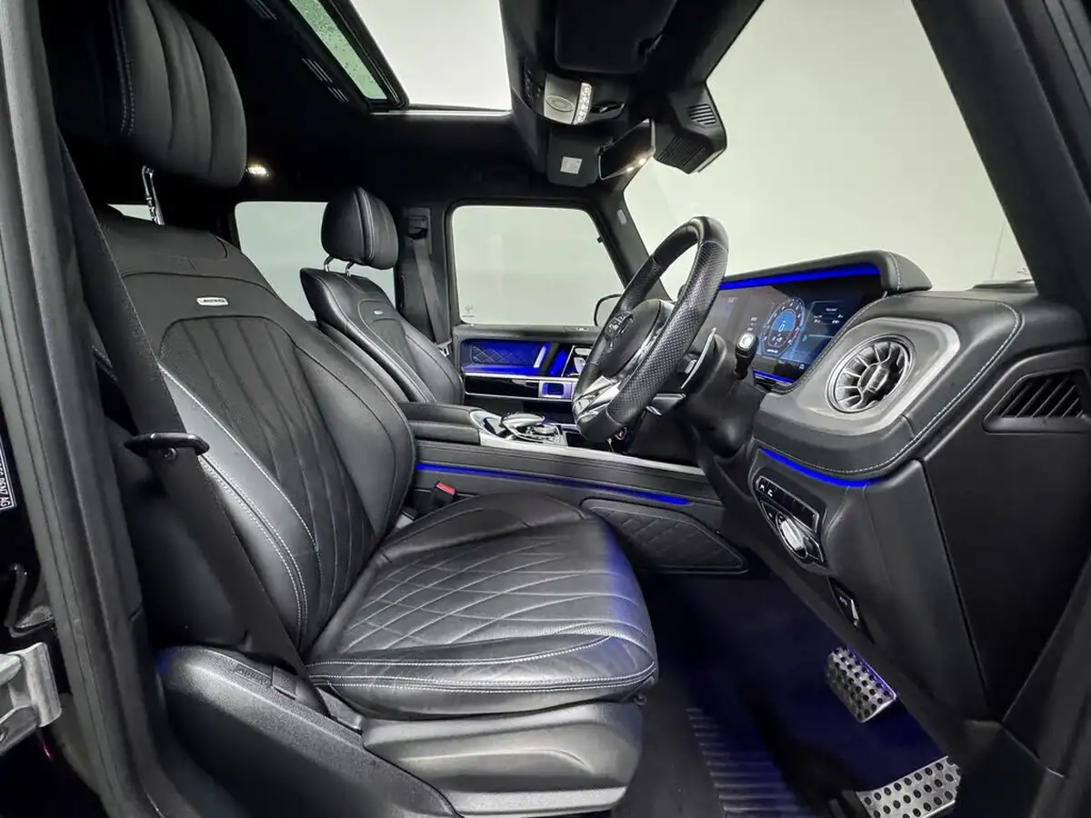 2021-mercedes-benz-g-class-40-g63-amg-big-26