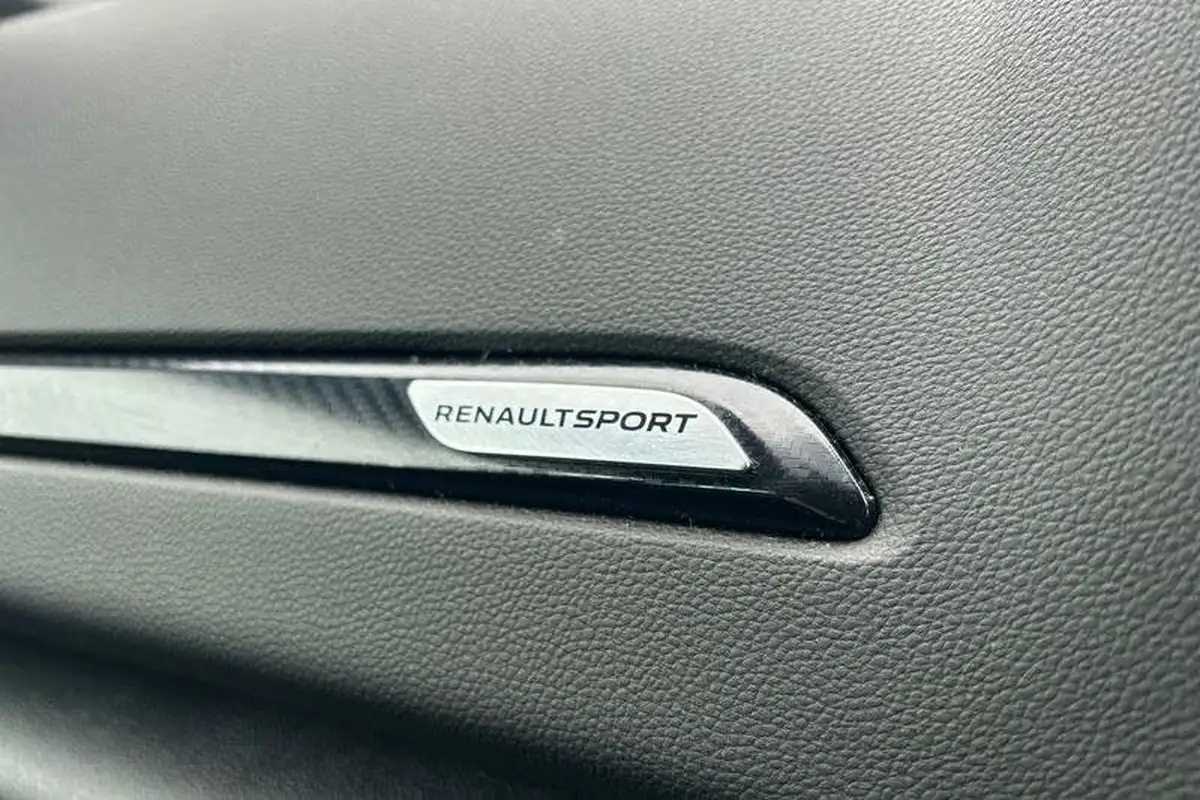 2019-renault-megane-18-tce-rs-280-big-36