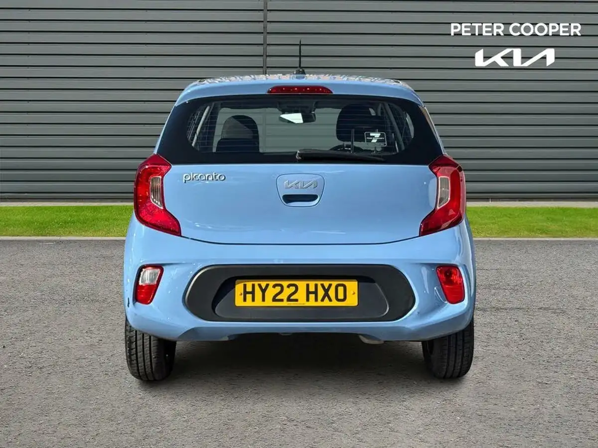 2022-kia-picanto-10-2-big-8