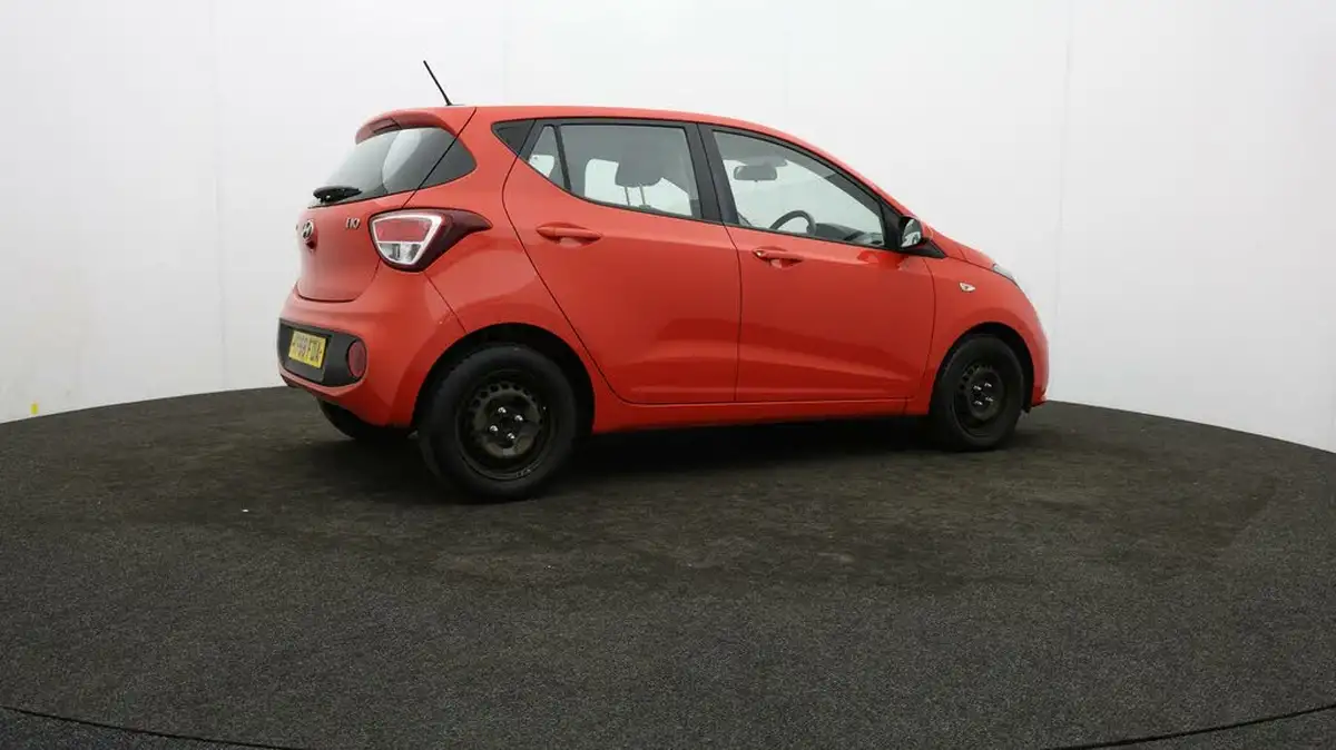 2018-hyundai-i10-10-se-67ps-big-27