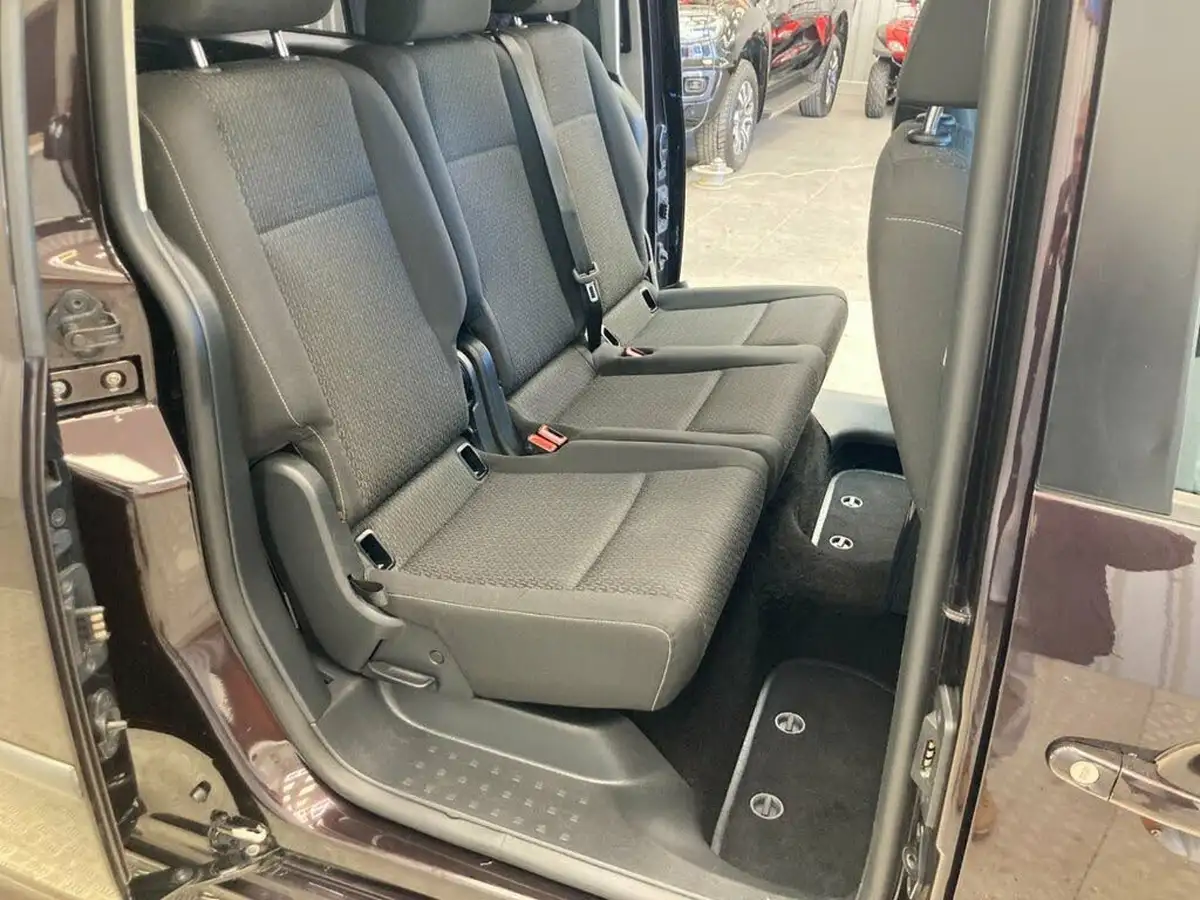 2017-volkswagen-caddy-maxi-20tdi-maxi-102ps-c20-window-van-5-seats-1968cc-big-21