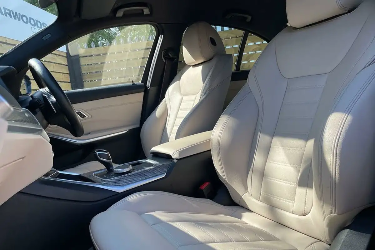 2020-bmw-3-series-20-330e-m-sport-saloon-4d-big-27