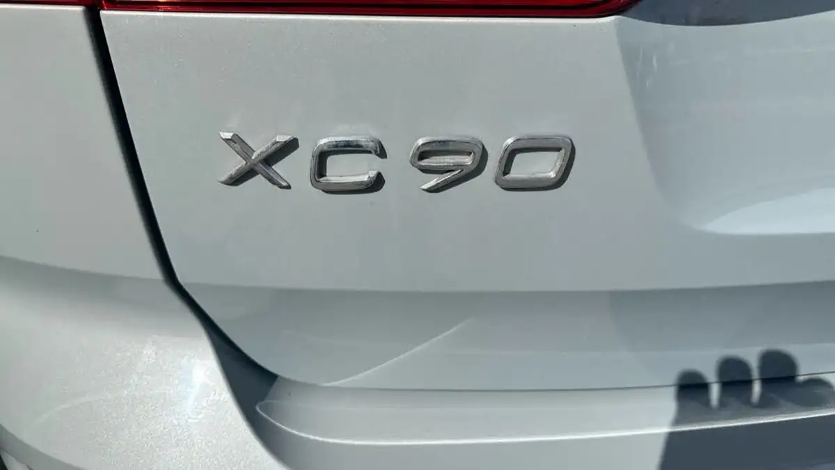 2024-volvo-xc60-20-b5-ultimate-big-46
