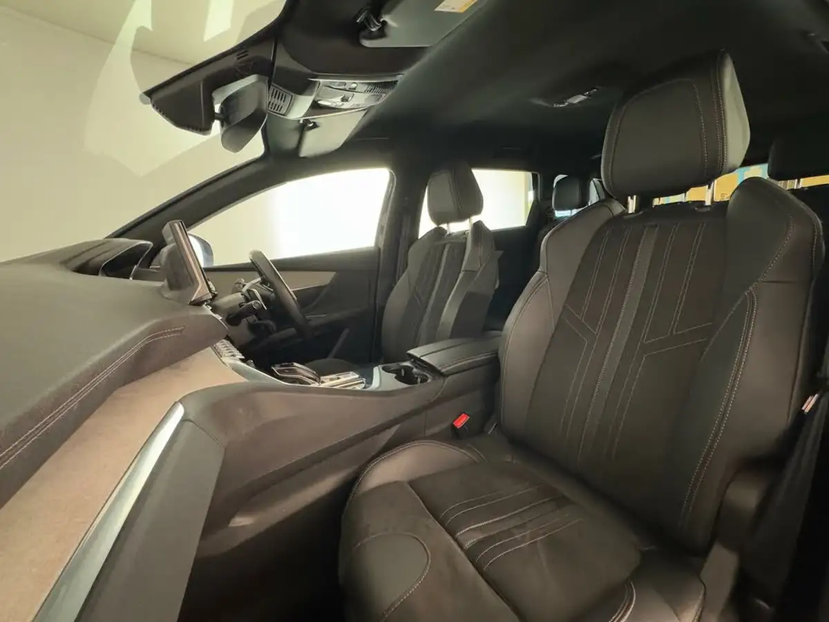 2021-peugeot-5008-suv-12-puretech-gt-premium-big-11