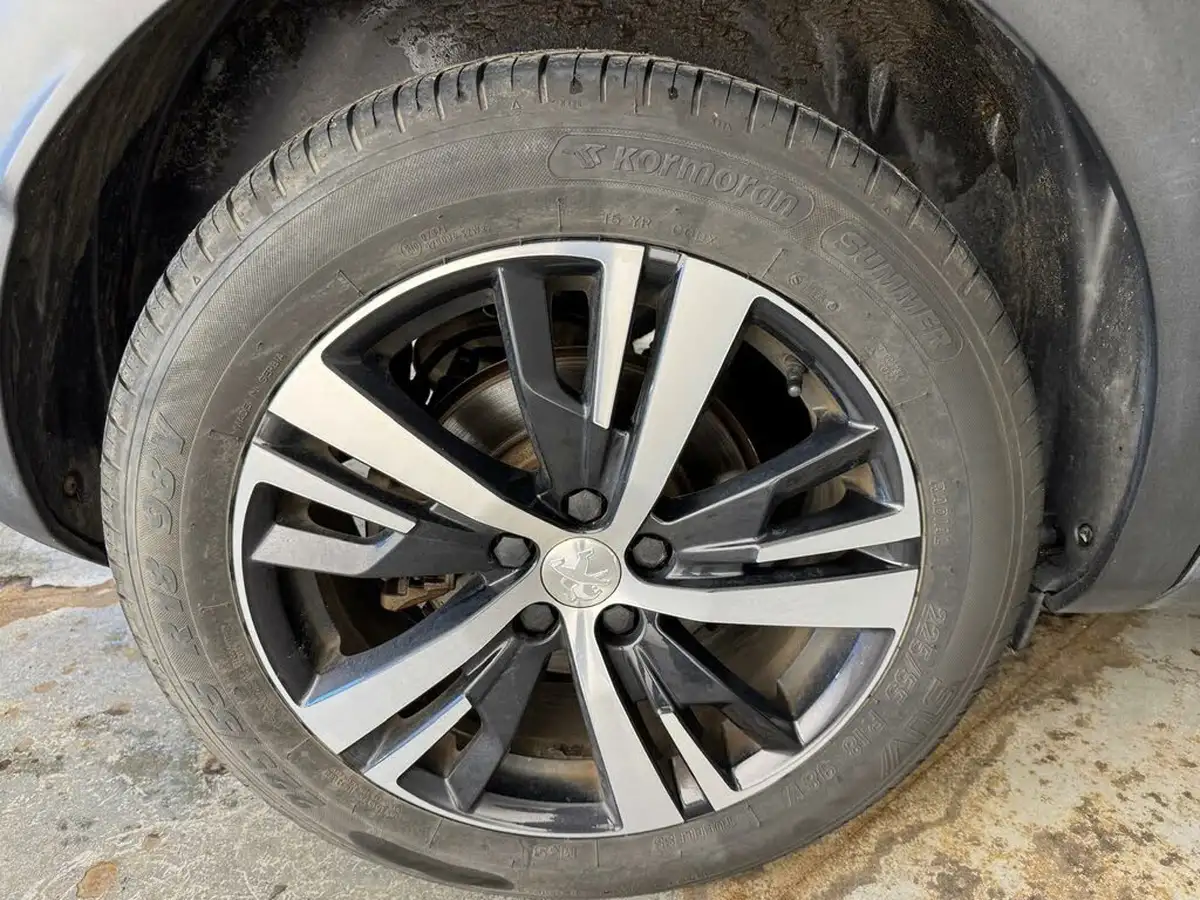 2018-peugeot-3008-suv-16-thp-gt-line-big-36