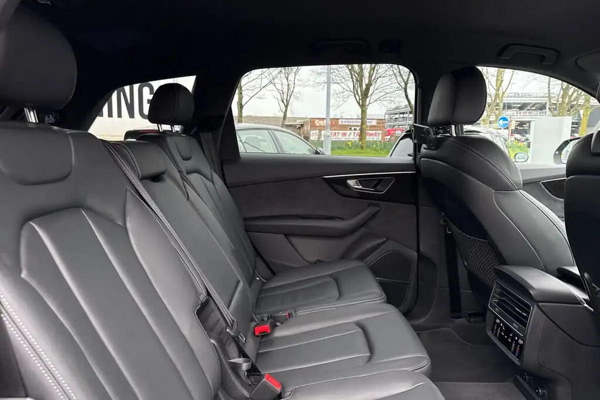 2023-audi-q7-30-50-tdi-black-edition-big-37