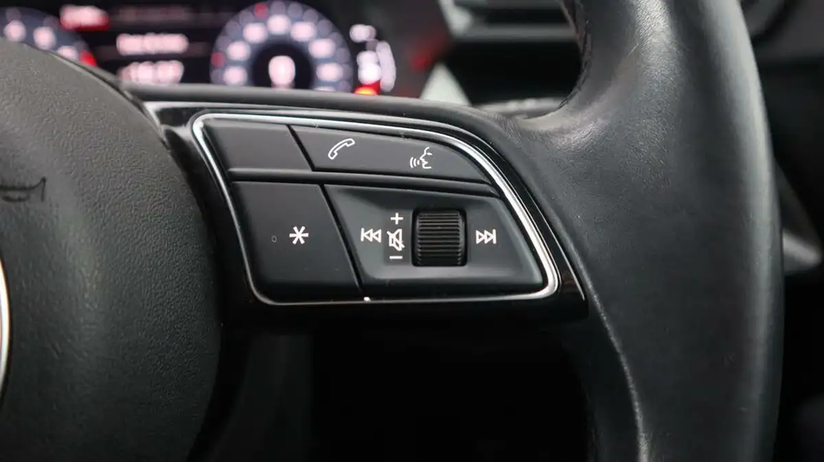 2021-audi-a3-10-30-tfsi-technik-big-24
