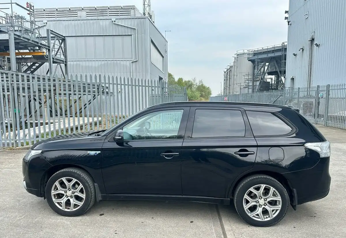 2014-mitsubishi-outlander-20-gx3h-5st-big-4