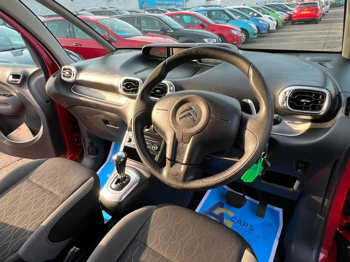 2013-citroen-c3-picasso-16-vtr-big-2
