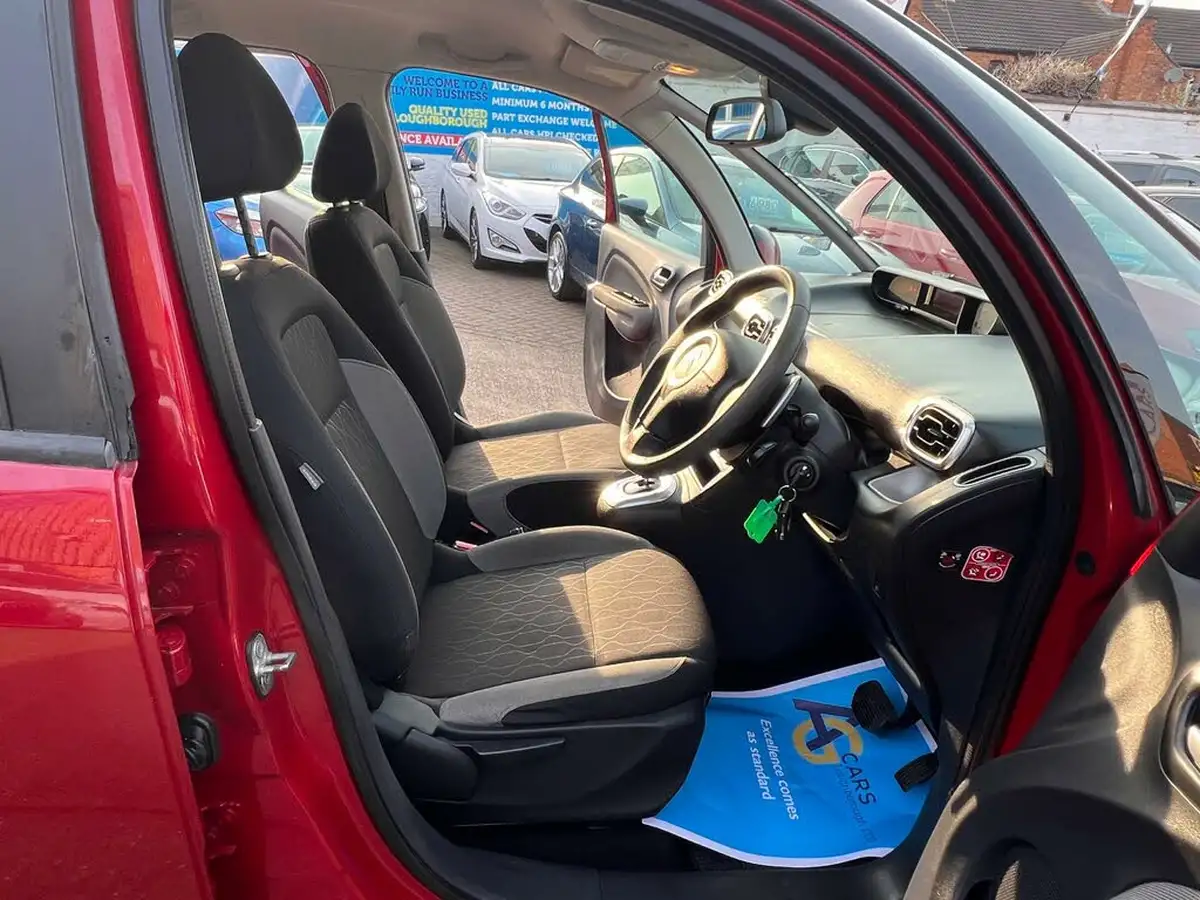 2013-citroen-c3-picasso-16-vtr-big-28