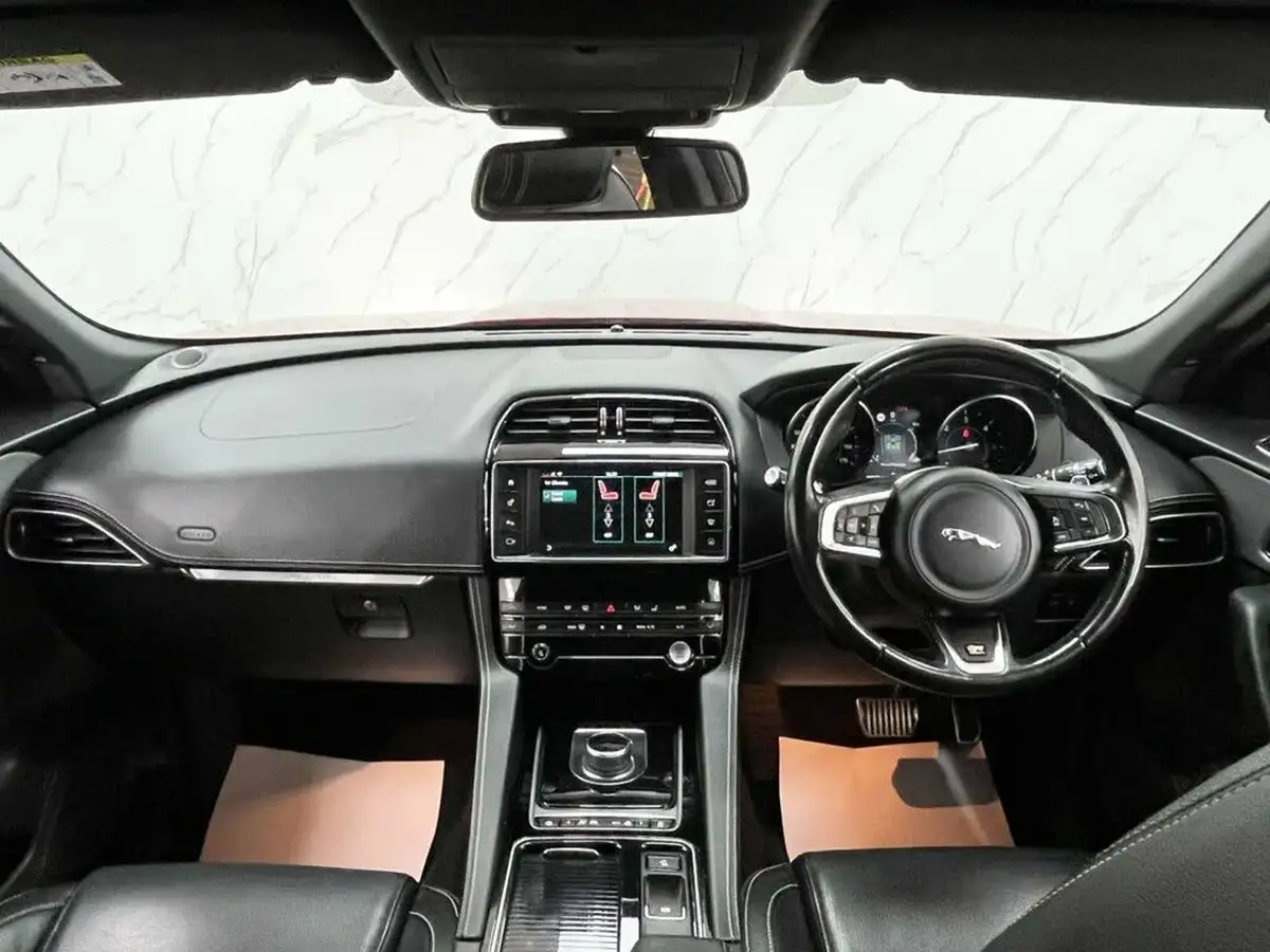 2018-jaguar-f-pace-20-i4d-r-sport-180ps-awd-auto-big-33