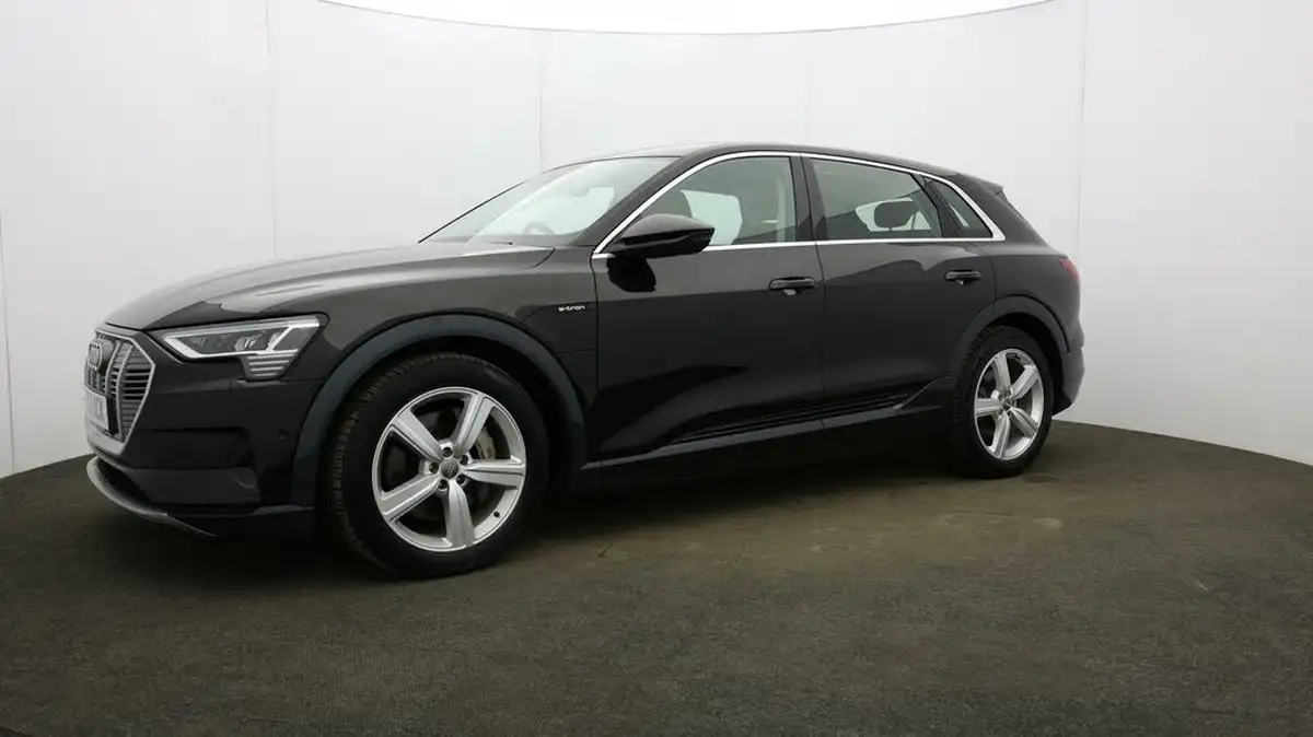 2021-audi-e-tron-50e-technik-station-wagon-big-30