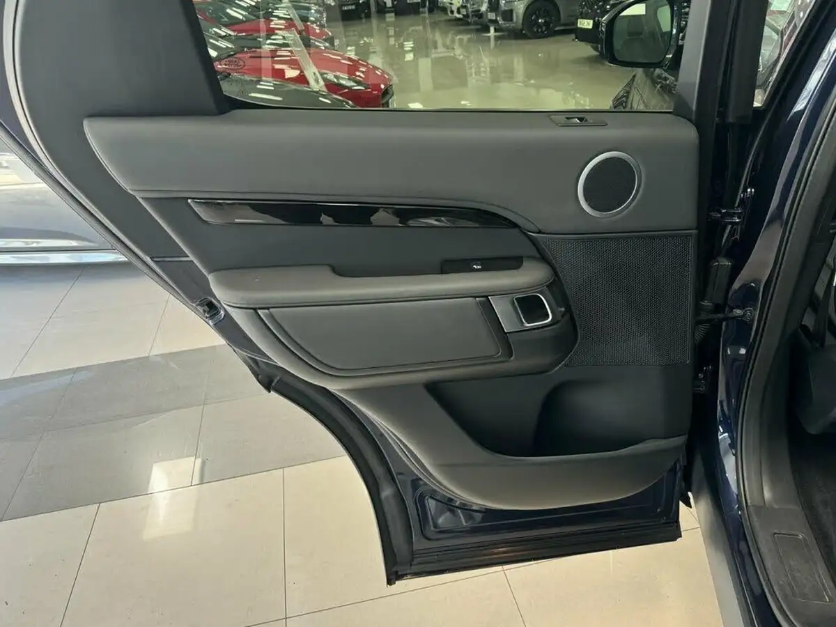 2019-land-rover-discovery-30-sd-v6-anniversary-edition-big-58