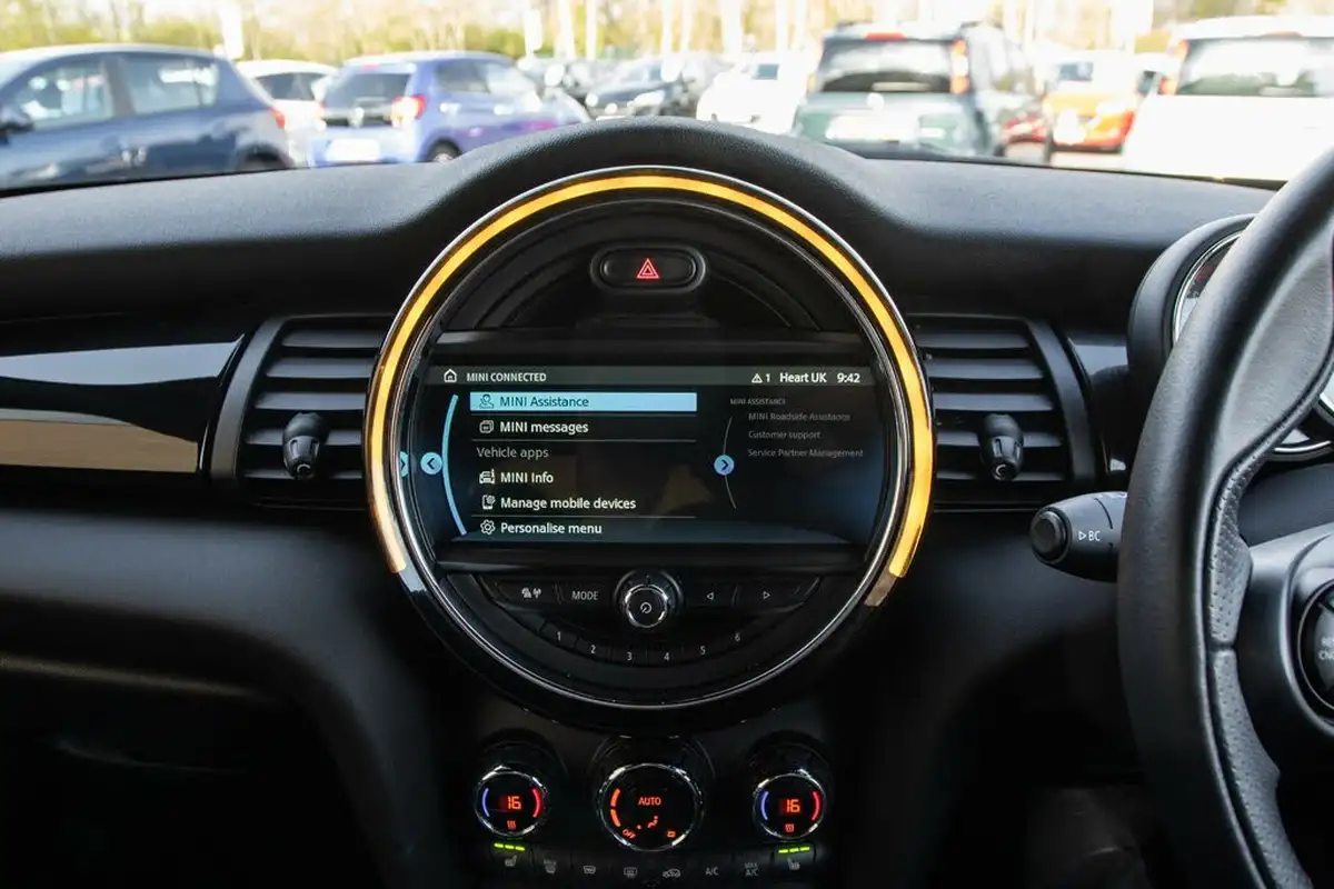 2018-mini-cooper-20-cooper-s-series-ii-ss-hatchback-3d-big-24