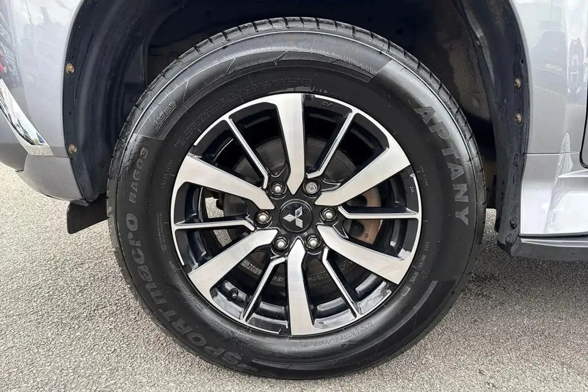 2021-mitsubishi-shogun-sport-24di-d-3-big-5