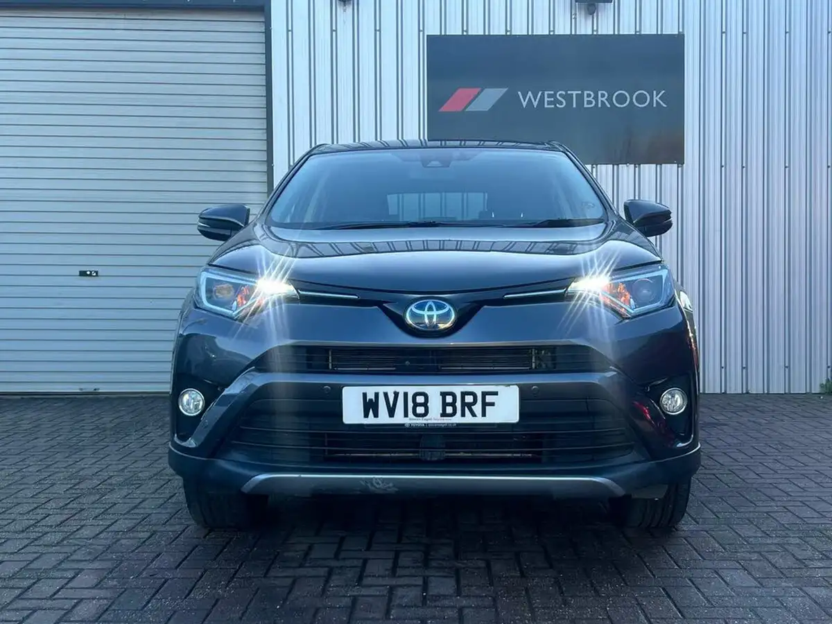 2018-toyota-rav4-25-vvt-i-icon-tech-big-10