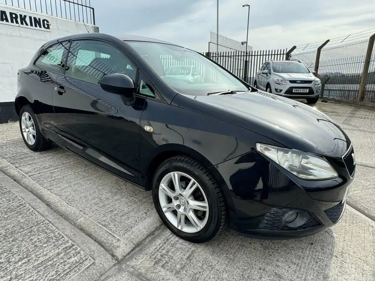 2010-seat-ibiza-14-se-85-sportcoupe-hatchback-3d-big-9