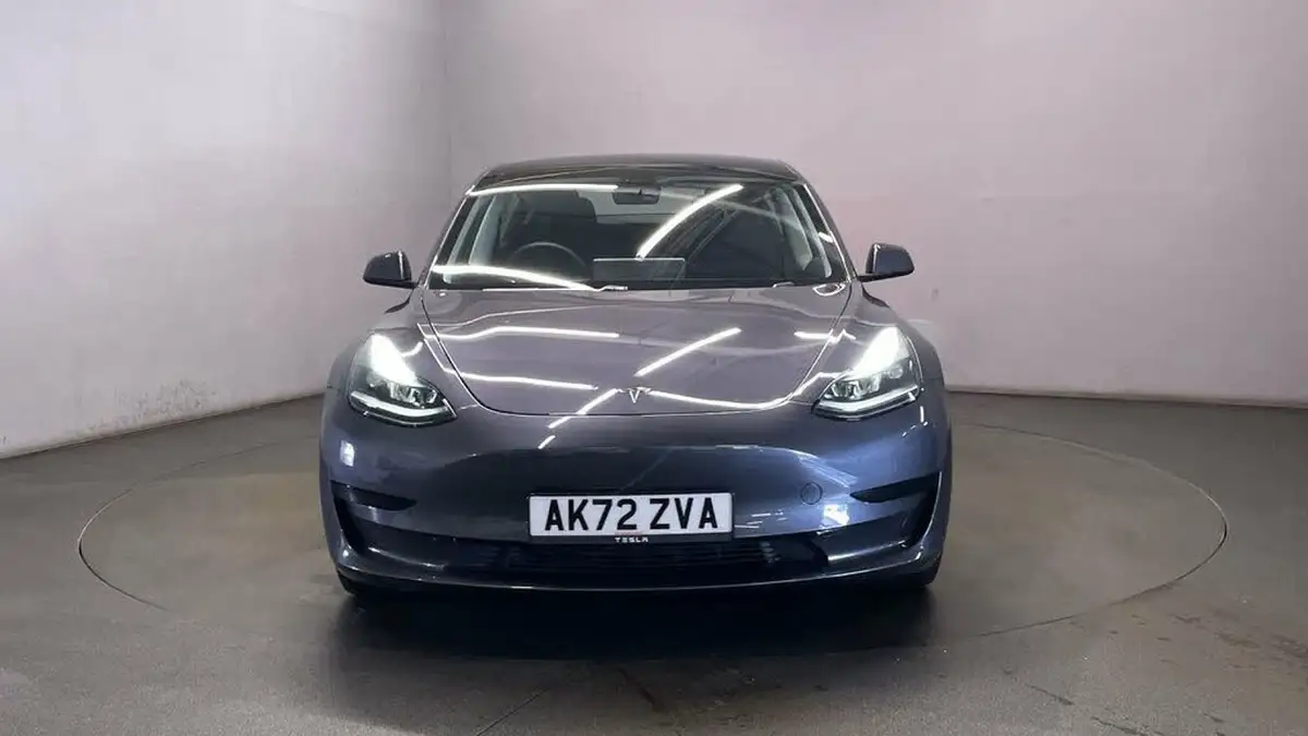 2022-tesla-model-3-e-rwd-big-2