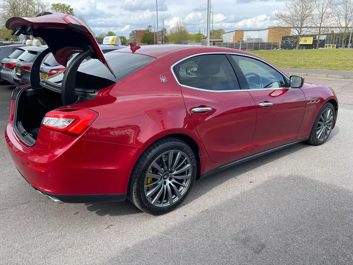 2017-maserati-ghibli-30td-big-49