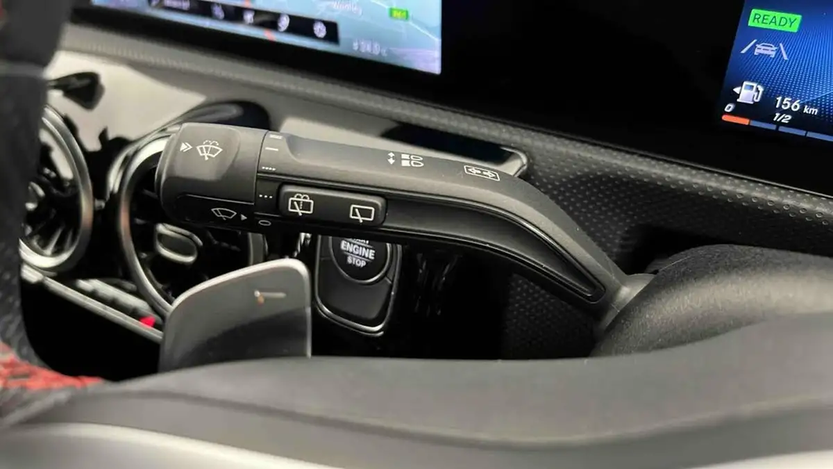 2021-mercedes-benz-a-class-13-a250e-amg-line-executive-hatchback-5d-big-37