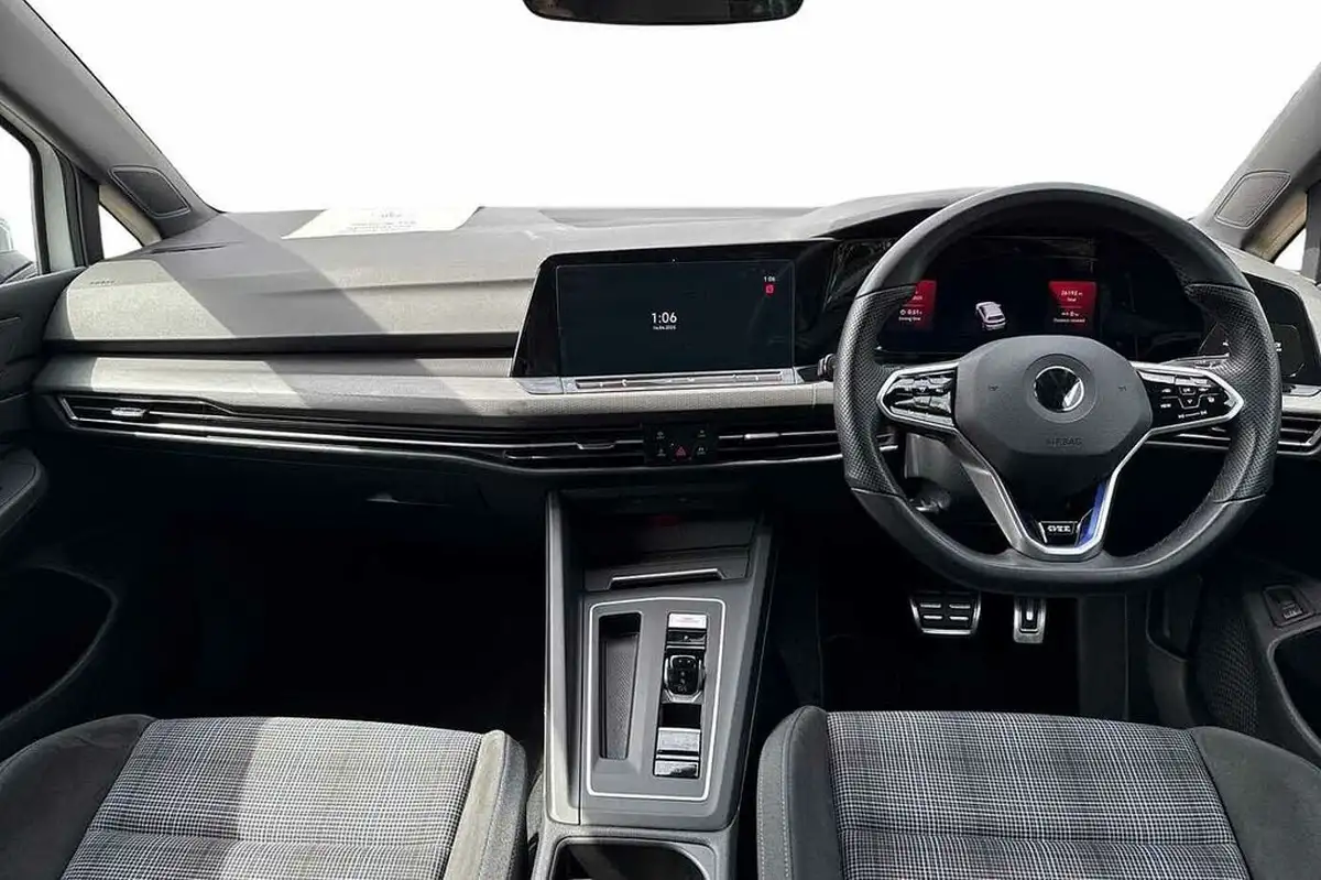 2021-volkswagen-golf-14-tsi-gte-big-9