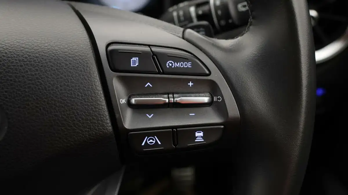 2021-hyundai-kona-e-se-connect-big-22