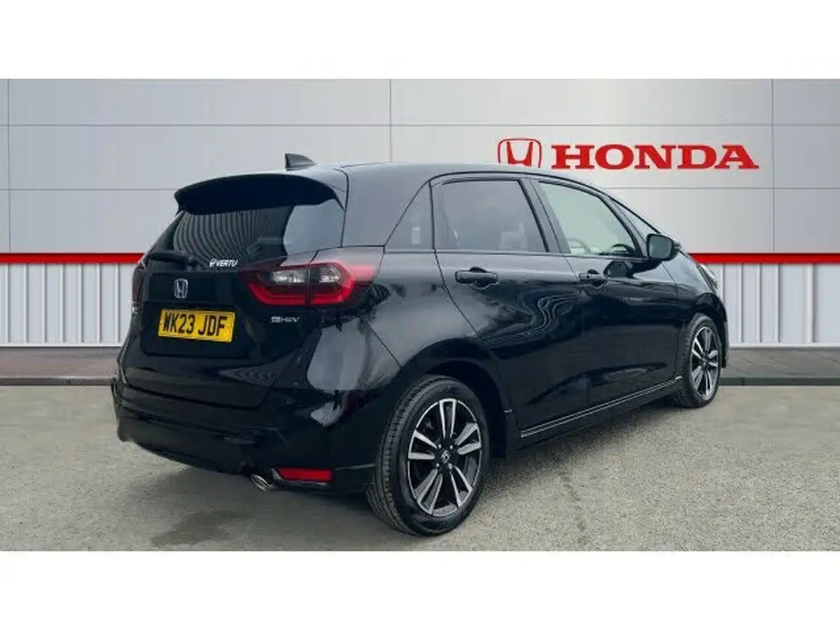 2023-honda-jazz-15-i-mmd-advance-sport-big-11