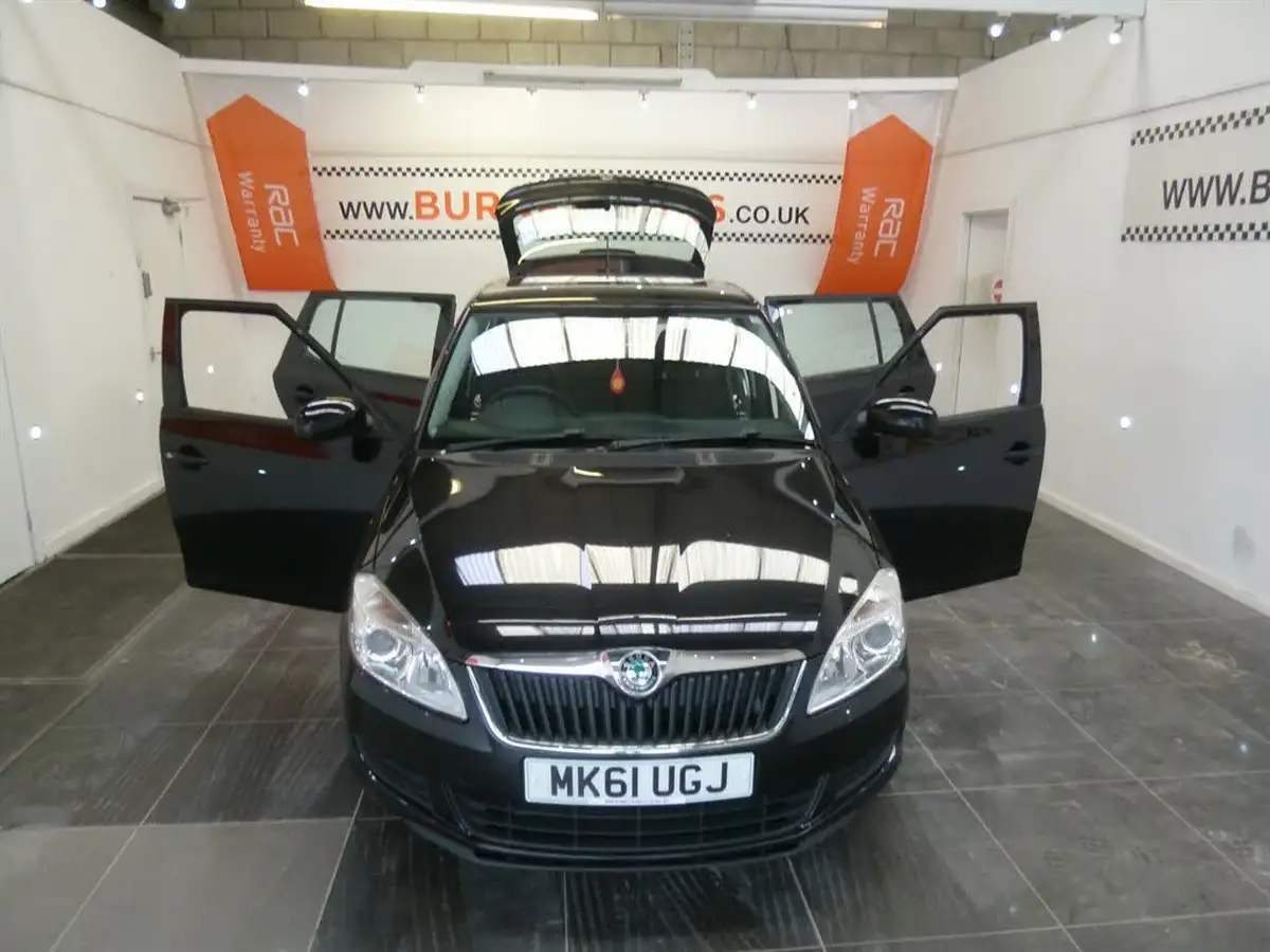 2011-skoda-fabia-16td-se-75bhp-hatchback-big-19
