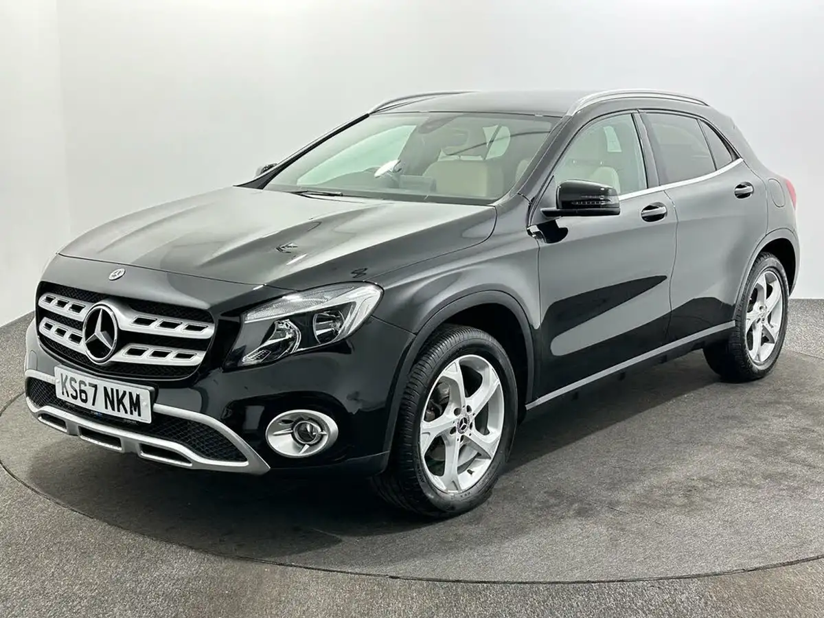 2017-mercedes-benz-gla-class-16-gla-200-sport-big-2
