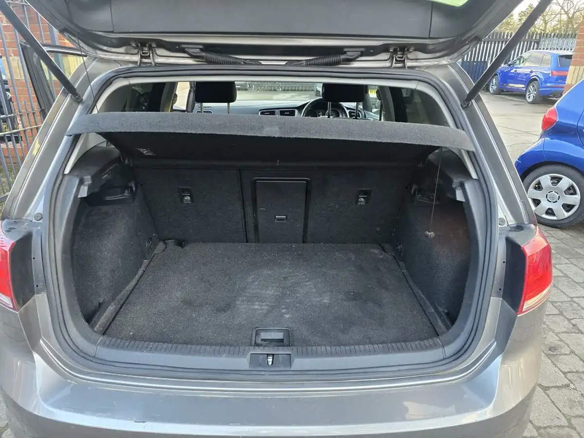 2013-volkswagen-golf-14-se-ss-hatchback-5d-1395cc-dsg-big-7