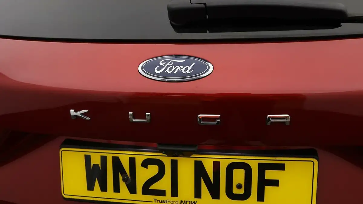 2021-ford-kuga-15-st-line-edition-big-19