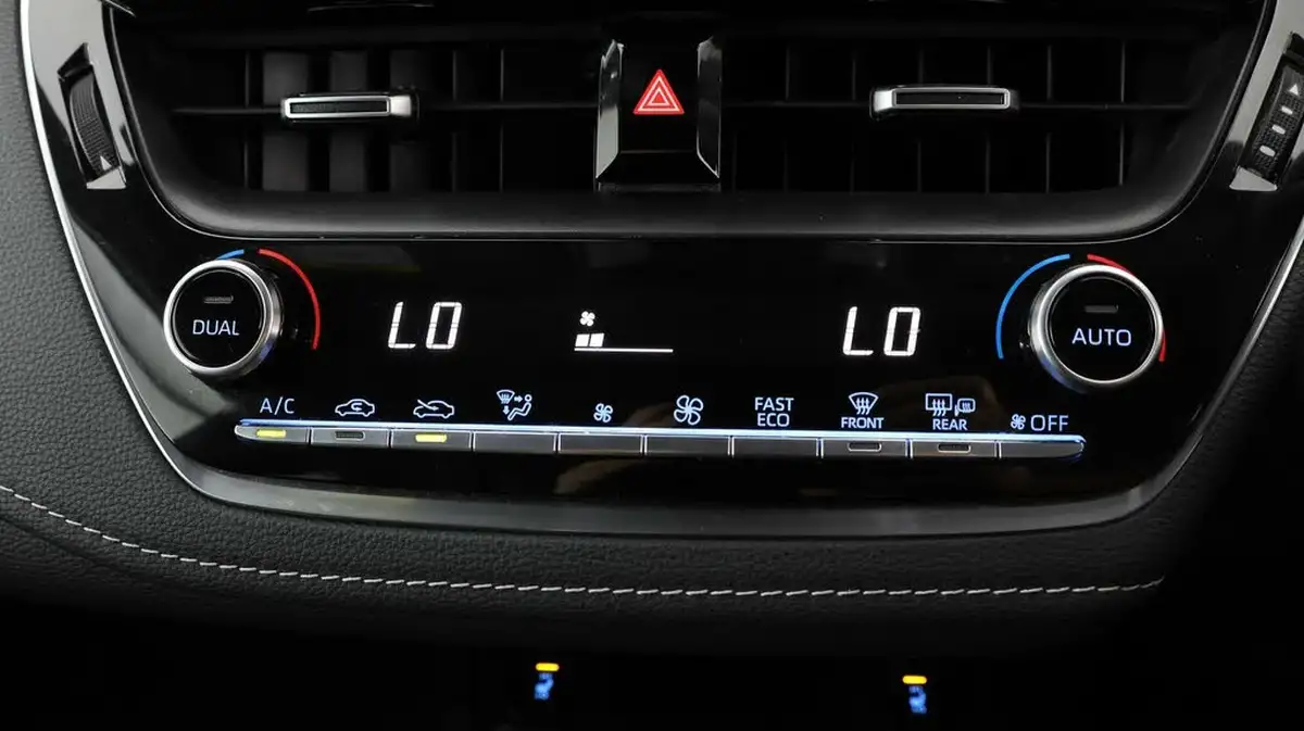 2021-toyota-corolla-20-vvt-i-gr-sport-spare-wheel-hatchback-big-12