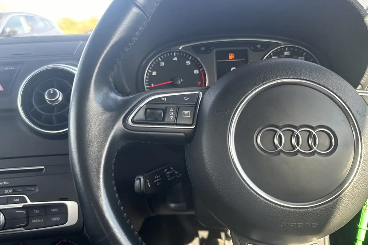 2015-audi-a1-14-sport-125ps-ss-hatchback-3d-1395cc-big-15