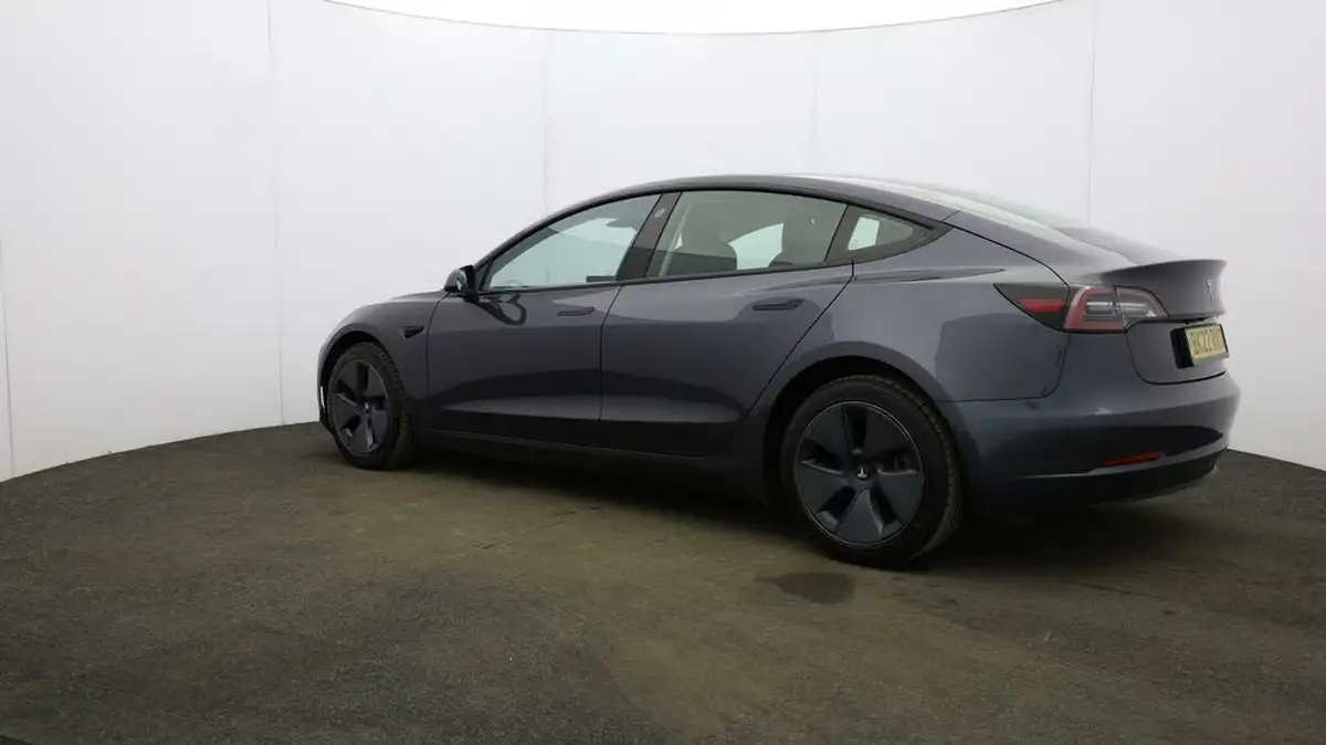 2021-tesla-model-3-e-standard-plus-big-4