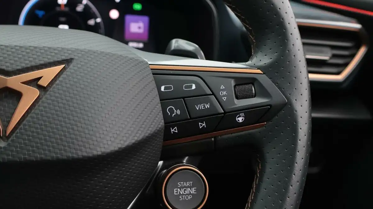 2021-cupra-formentor-14-e-hybrid-vz2-big-25