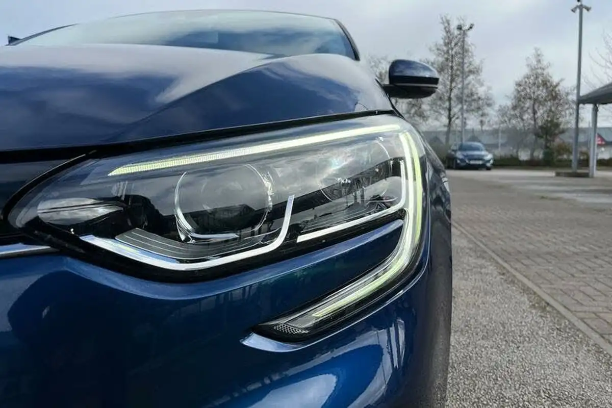 2019-renault-megane-13-tce-iconic-hatchback-edc-auto-big-38