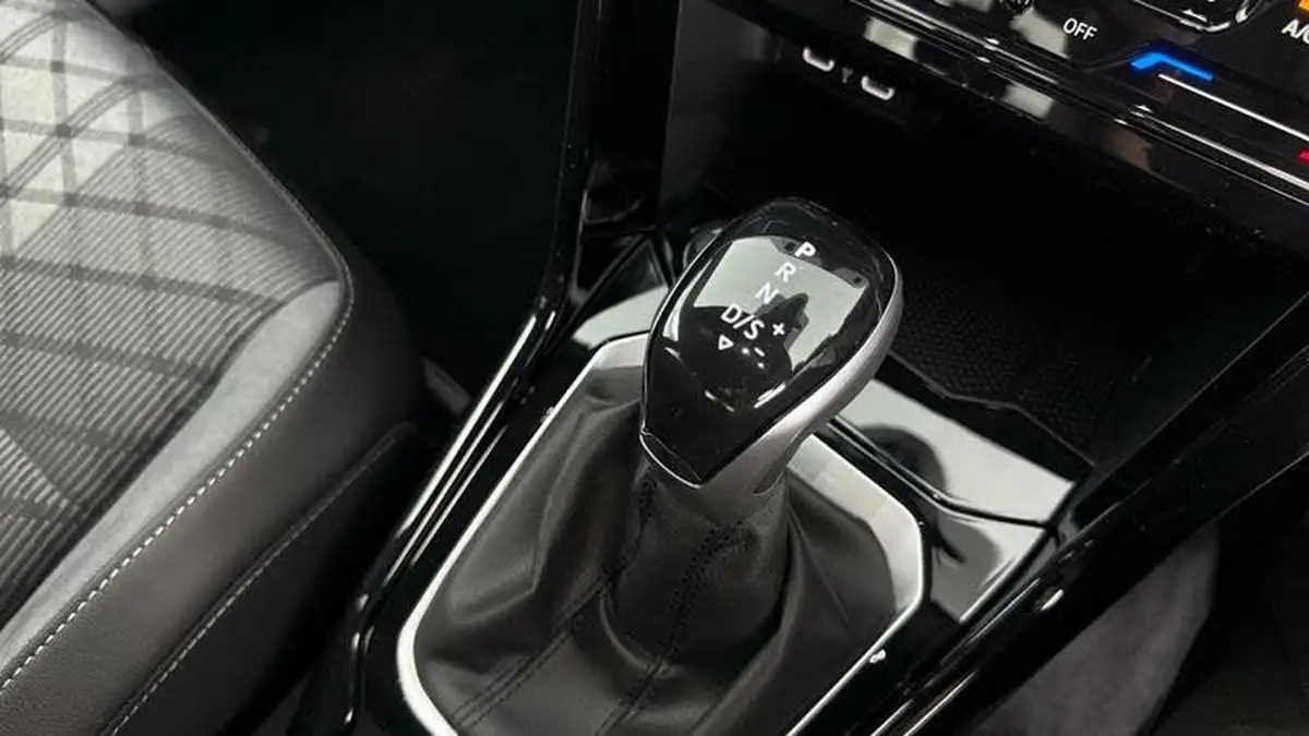 2024-volkswagen-t-roc-20tdi-r-line-dsg-big-24