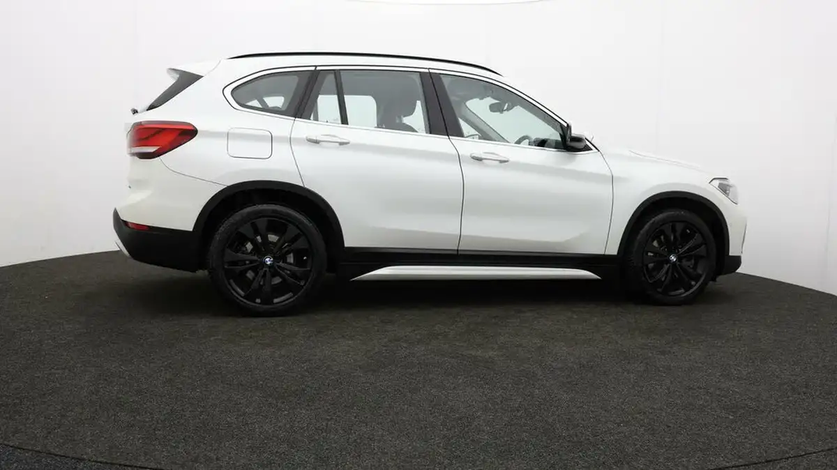 2021-bmw-x1-15-xdrive-25e-phev-sport-big-29