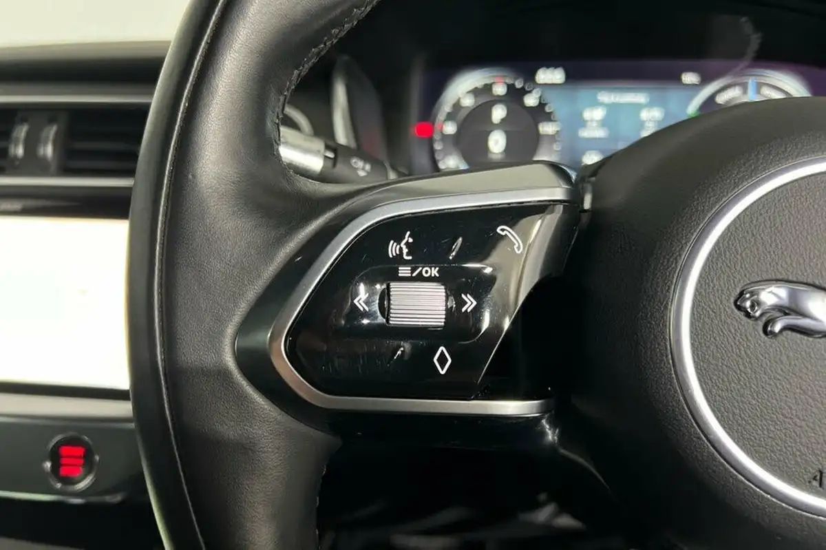 2022-jaguar-i-pace-ev400-hse-black-big-20