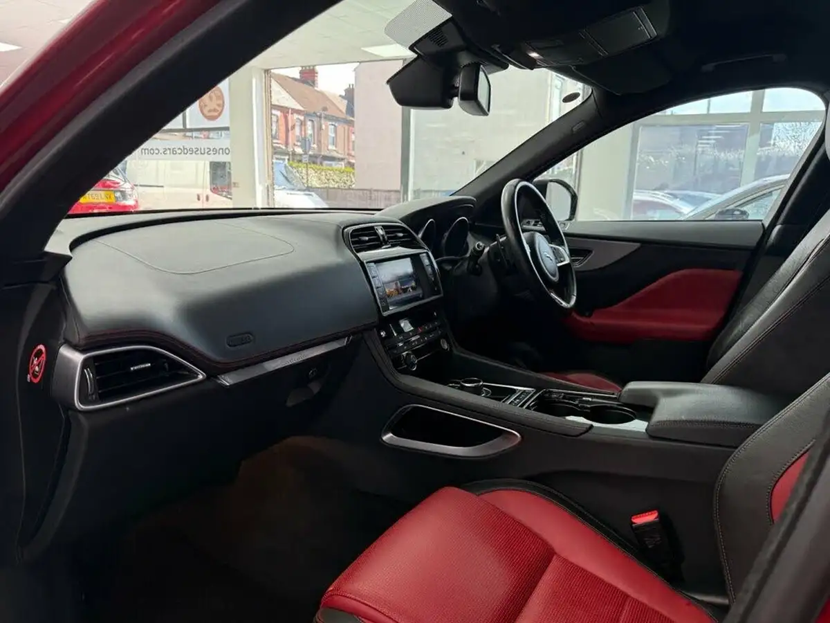 2016-jaguar-f-pace-20-i4d-r-sport-awd-auto-big-14