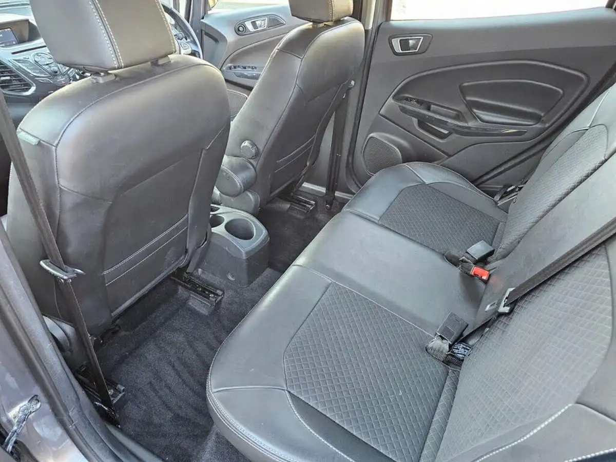 2015-ford-ecosport-10-titanium-t-big-28