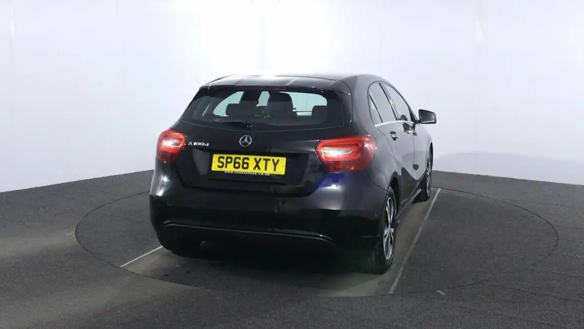 2016-mercedes-benz-a-class-15d-a180d-se-executivess-big-6
