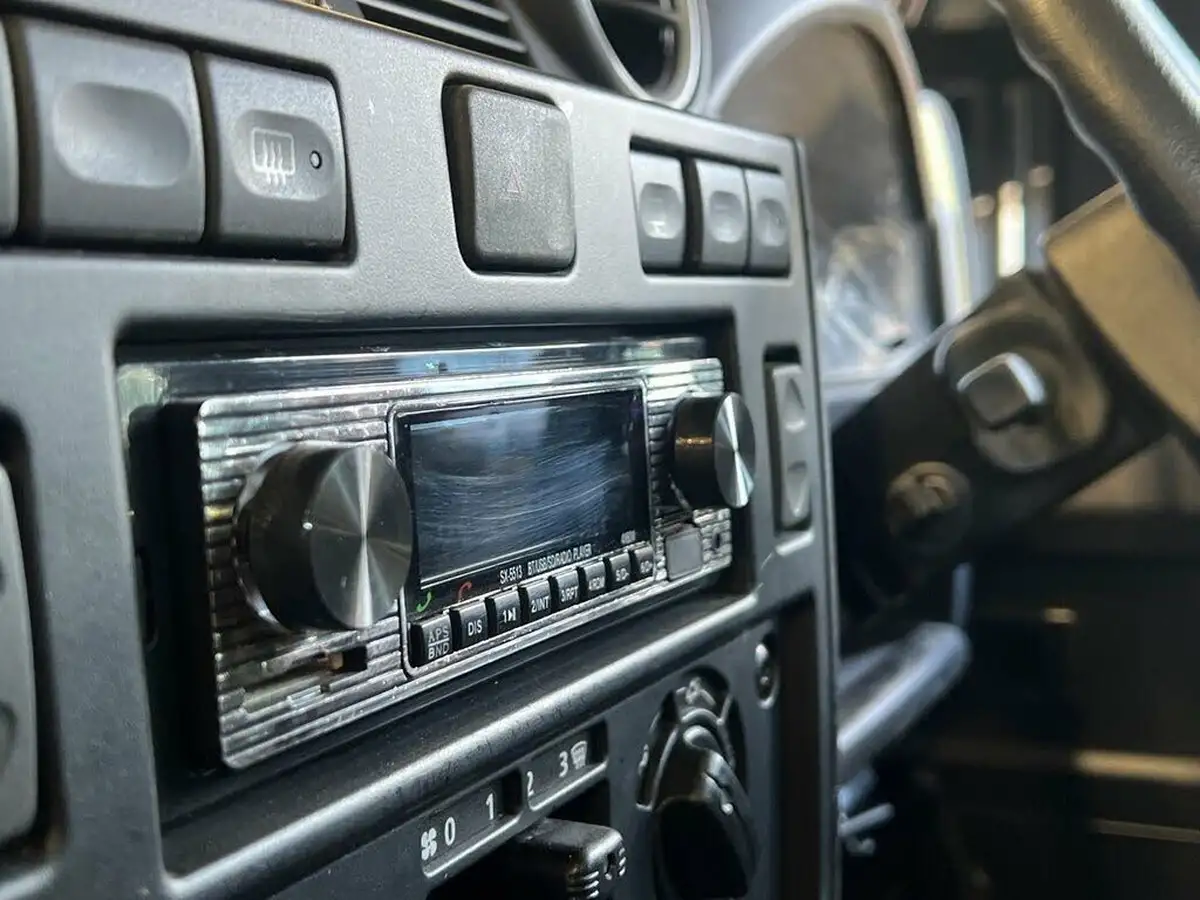 2012-land-rover-110-defender-22td-utility-station-wagon-5-drs-big-13