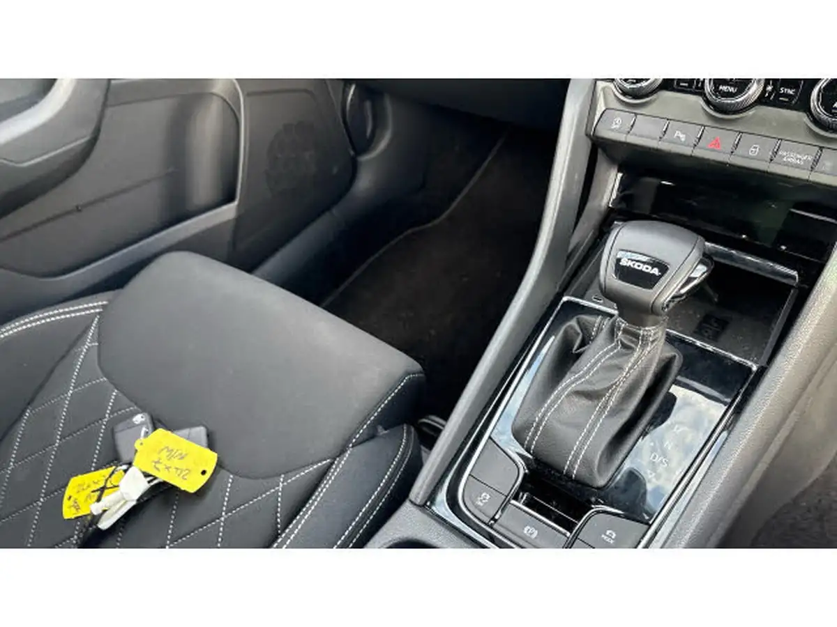 2023-skoda-karoq-15-tsi-sportline-dsg-big-13