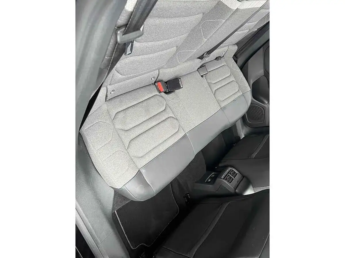 2022-citroen-c4-e-shine-big-28