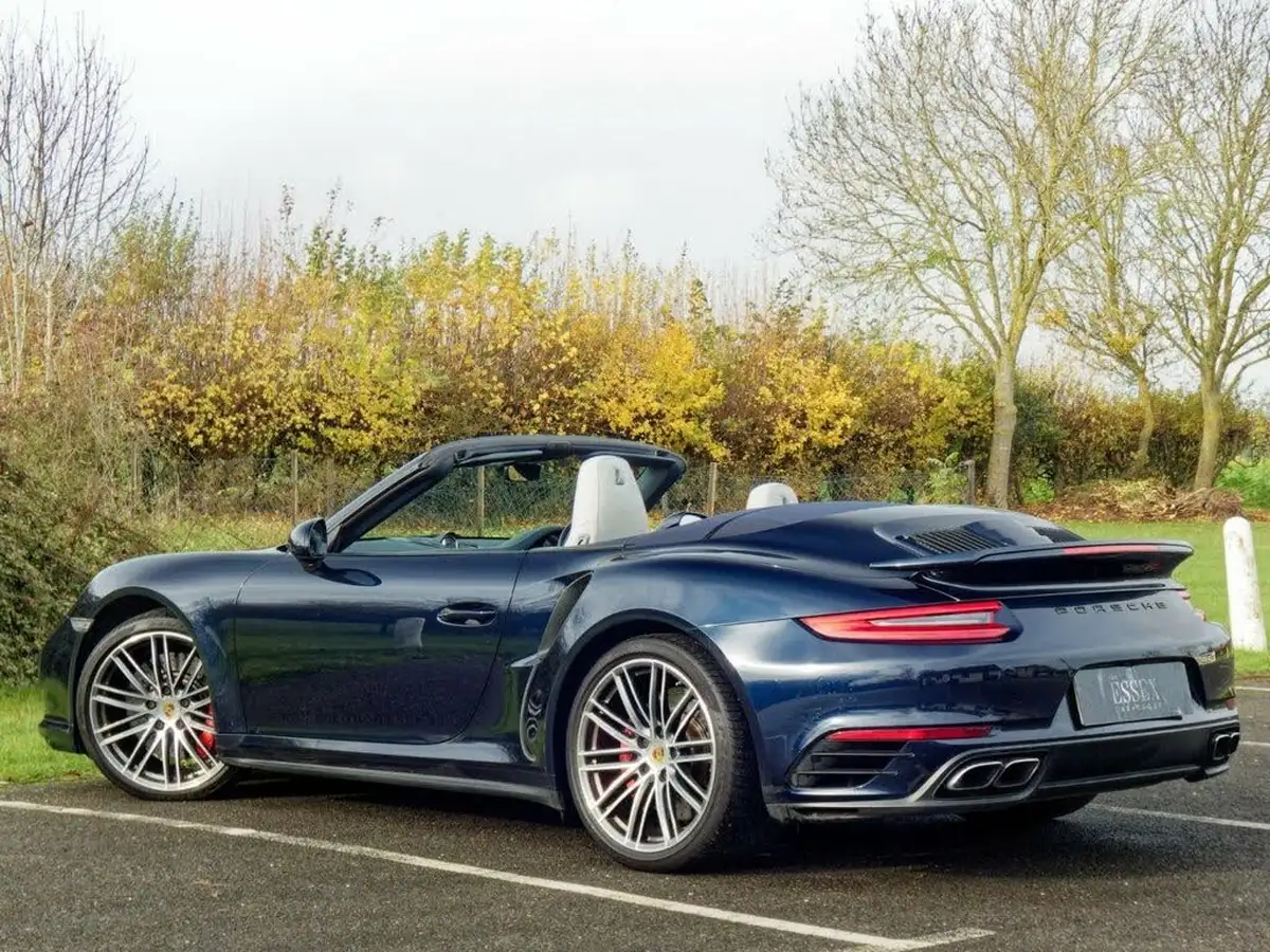 2017-porsche-911-38-turbo-cabriolet-big-12