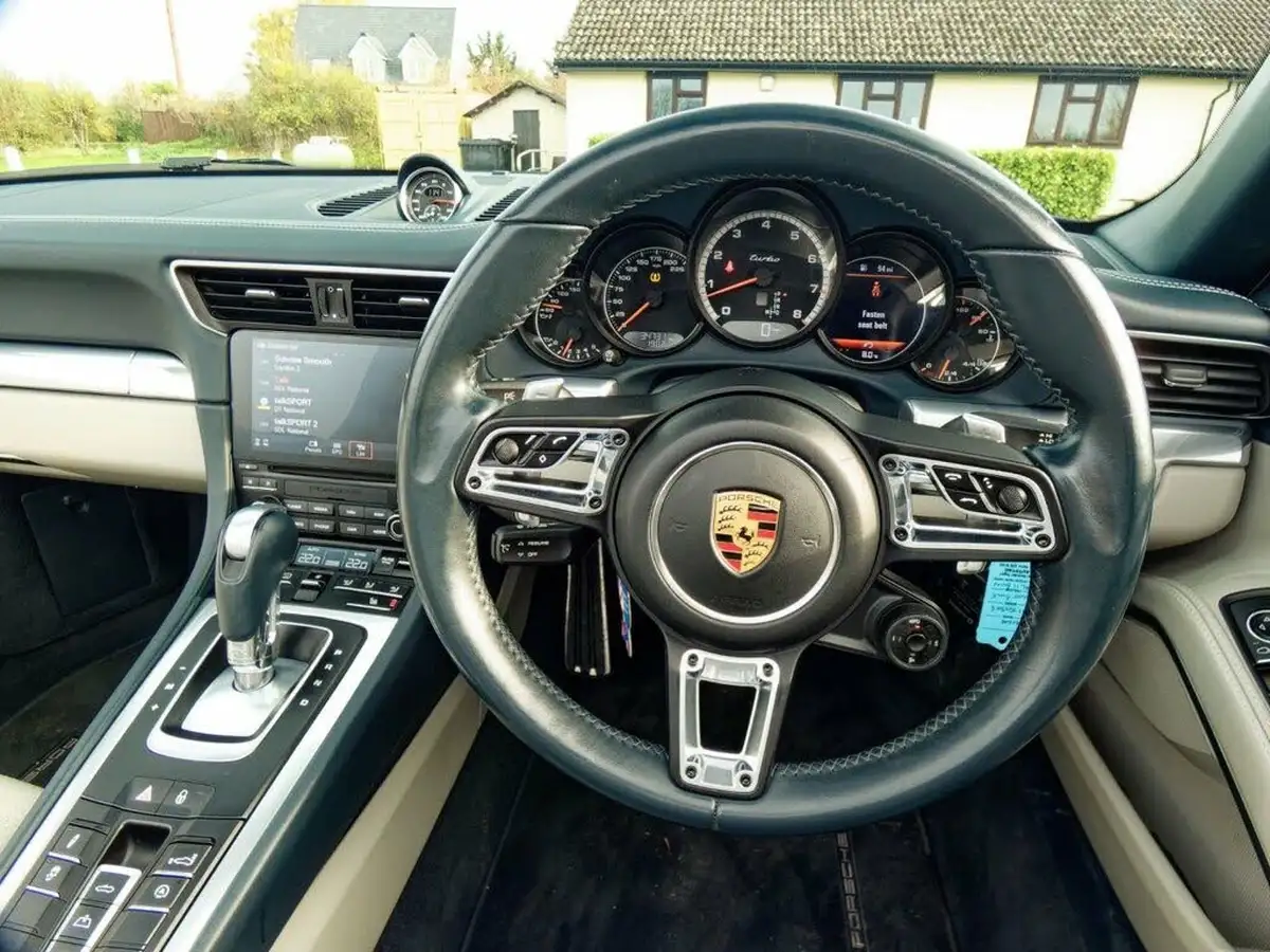 2017-porsche-911-38-turbo-cabriolet-big-36