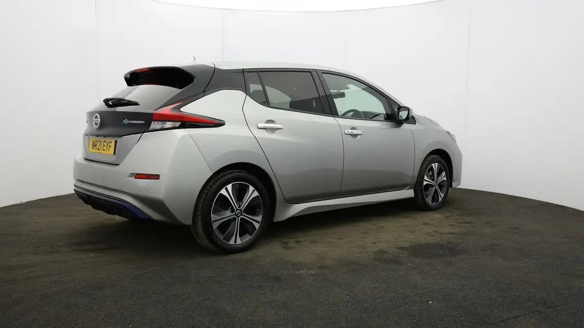 2021-nissan-leaf-e-e-n-connecta-big-50
